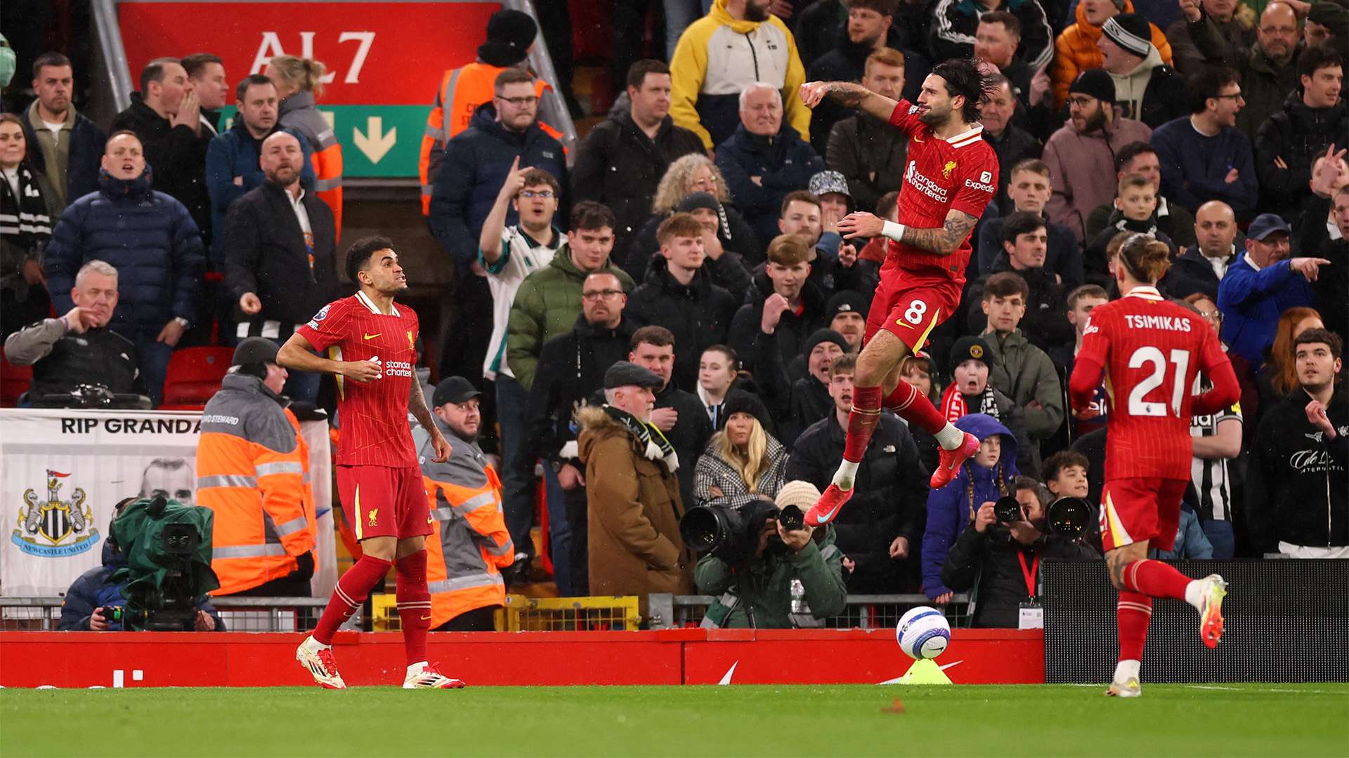 世界杯内马尔花式助攻及巴西团队配合