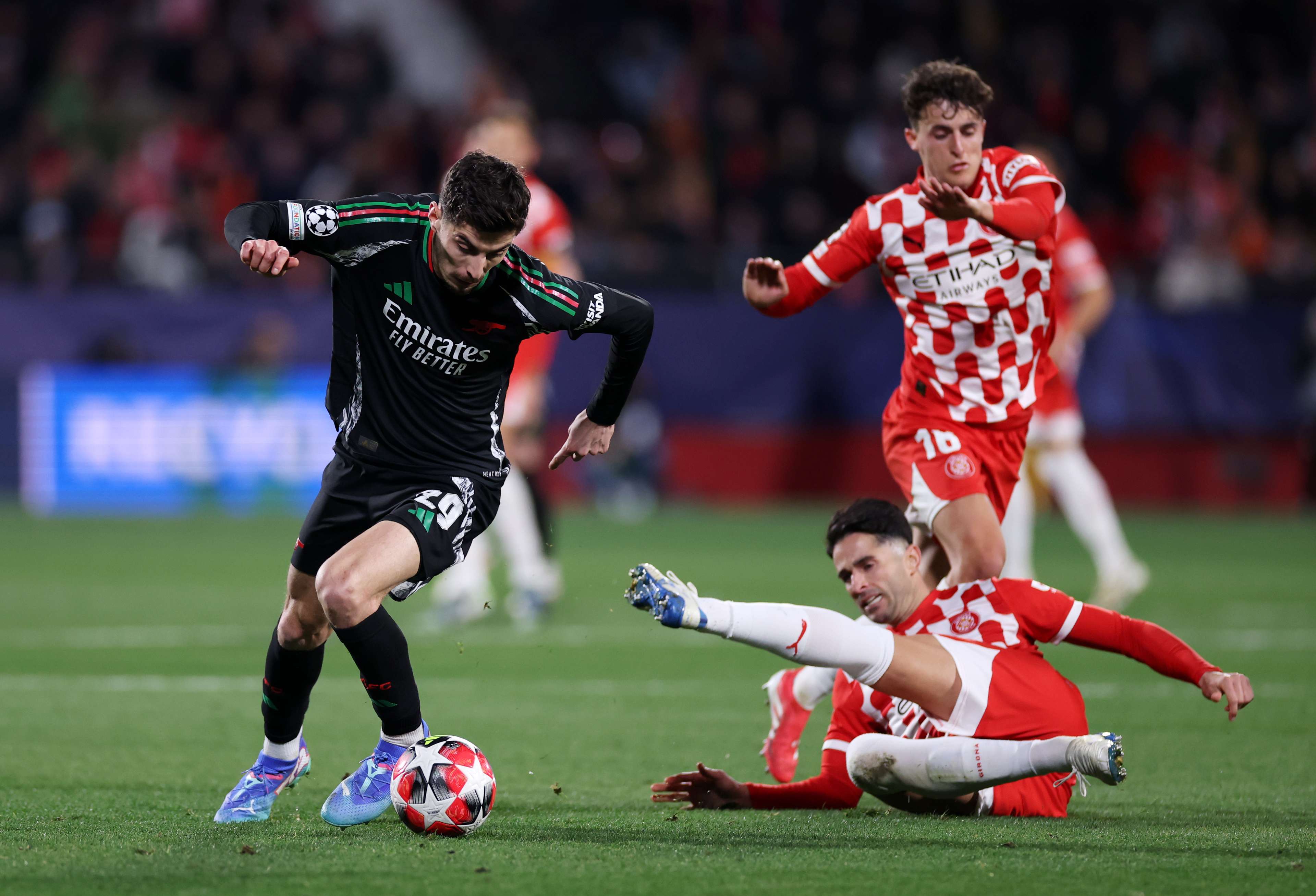 世界杯小组赛比赛焦点及球队数据分析