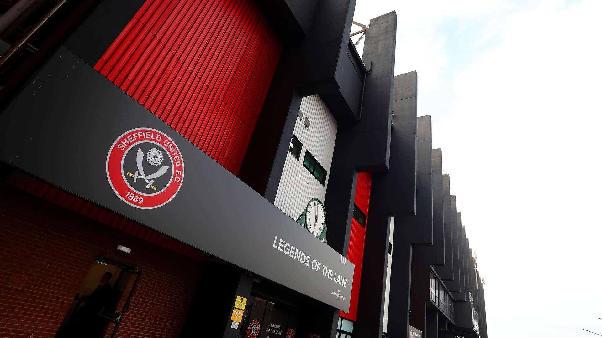 罗马诺：巴黎圣日耳曼接近以4000万欧+浮动条款签下威廉-帕乔